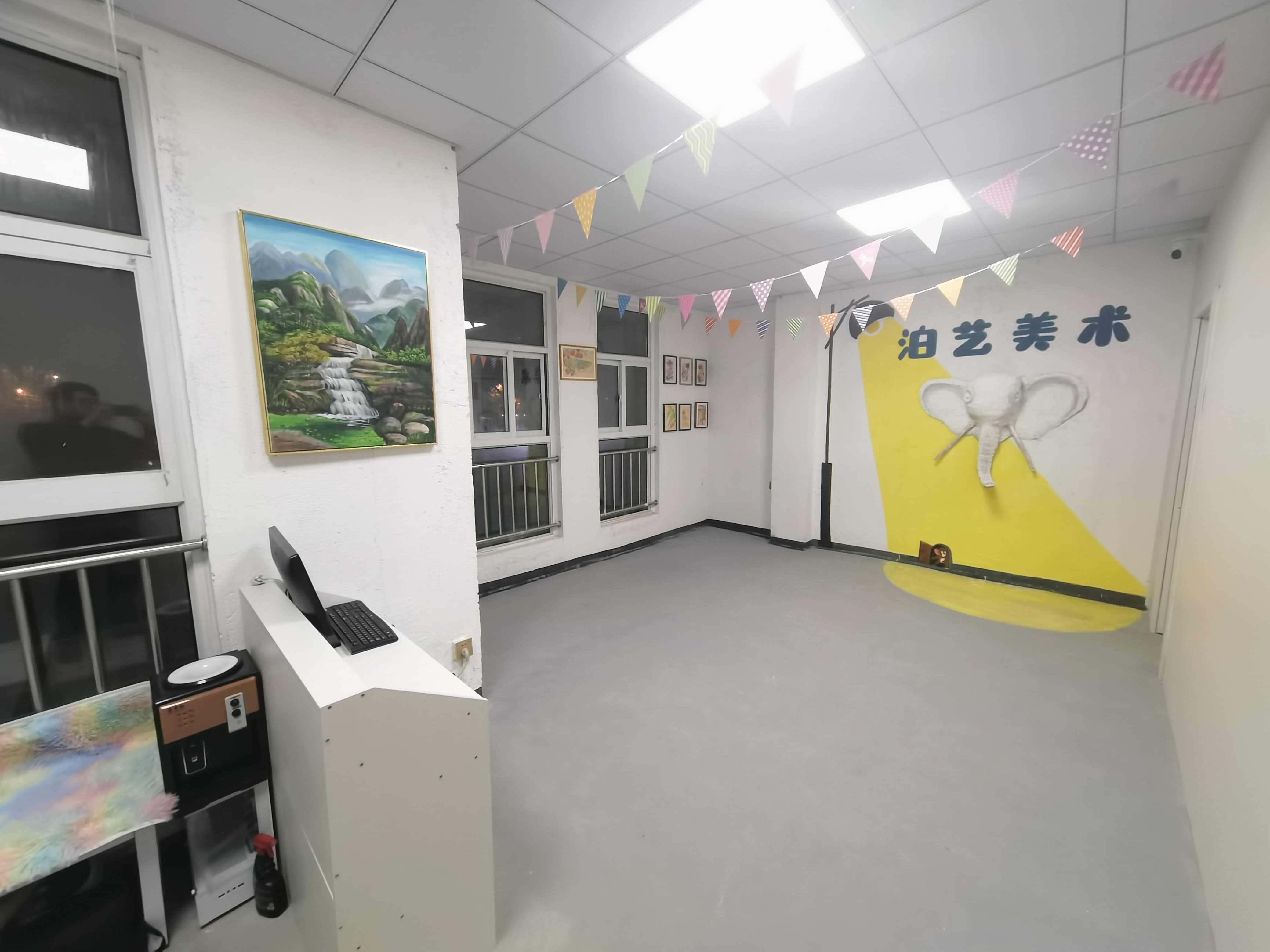 泊艺美术画室-创作区
